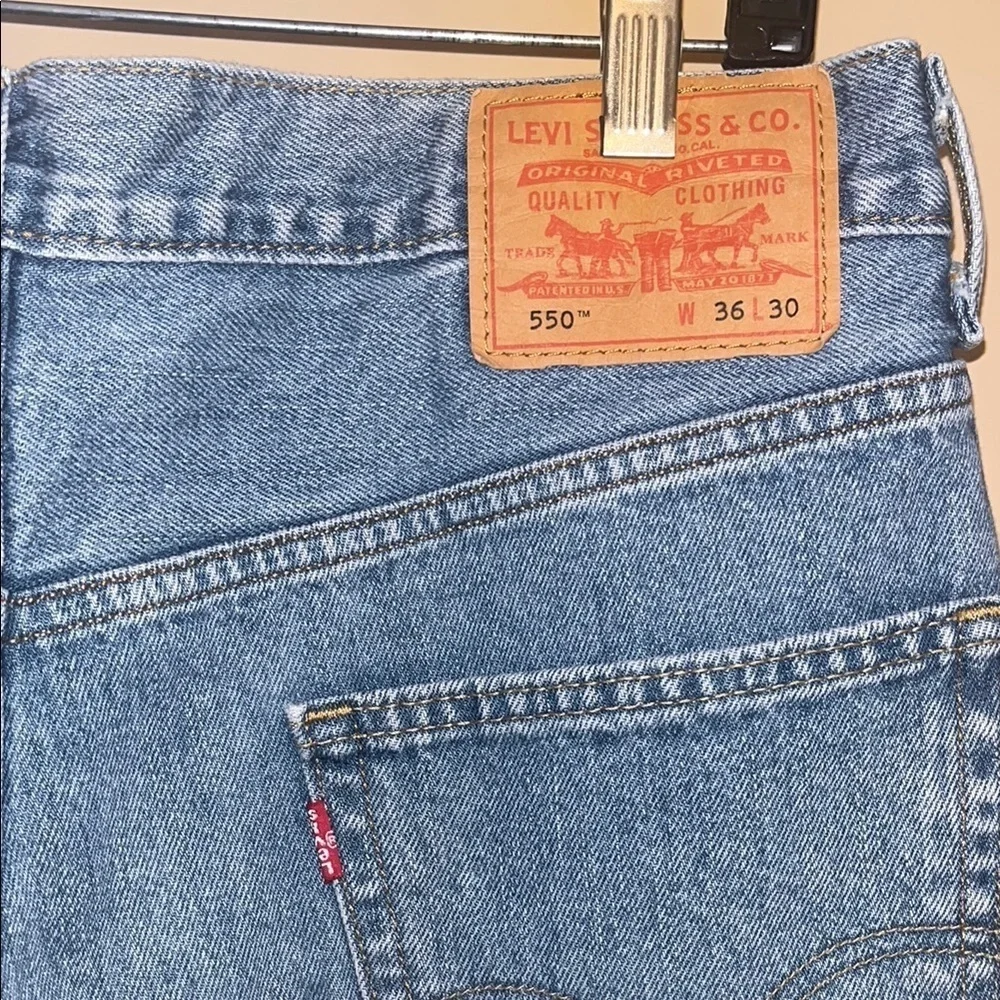 Levi's Men's Blue Jeans 550 size 36W 30L preowned
